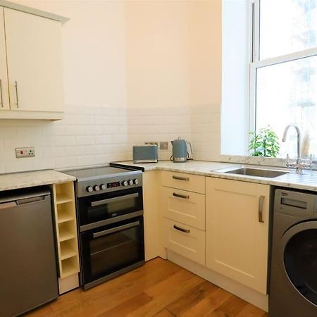 Seagulls Nest- Stylish 1 Bed Seafront Apartment Хейстингс Екстериор снимка
